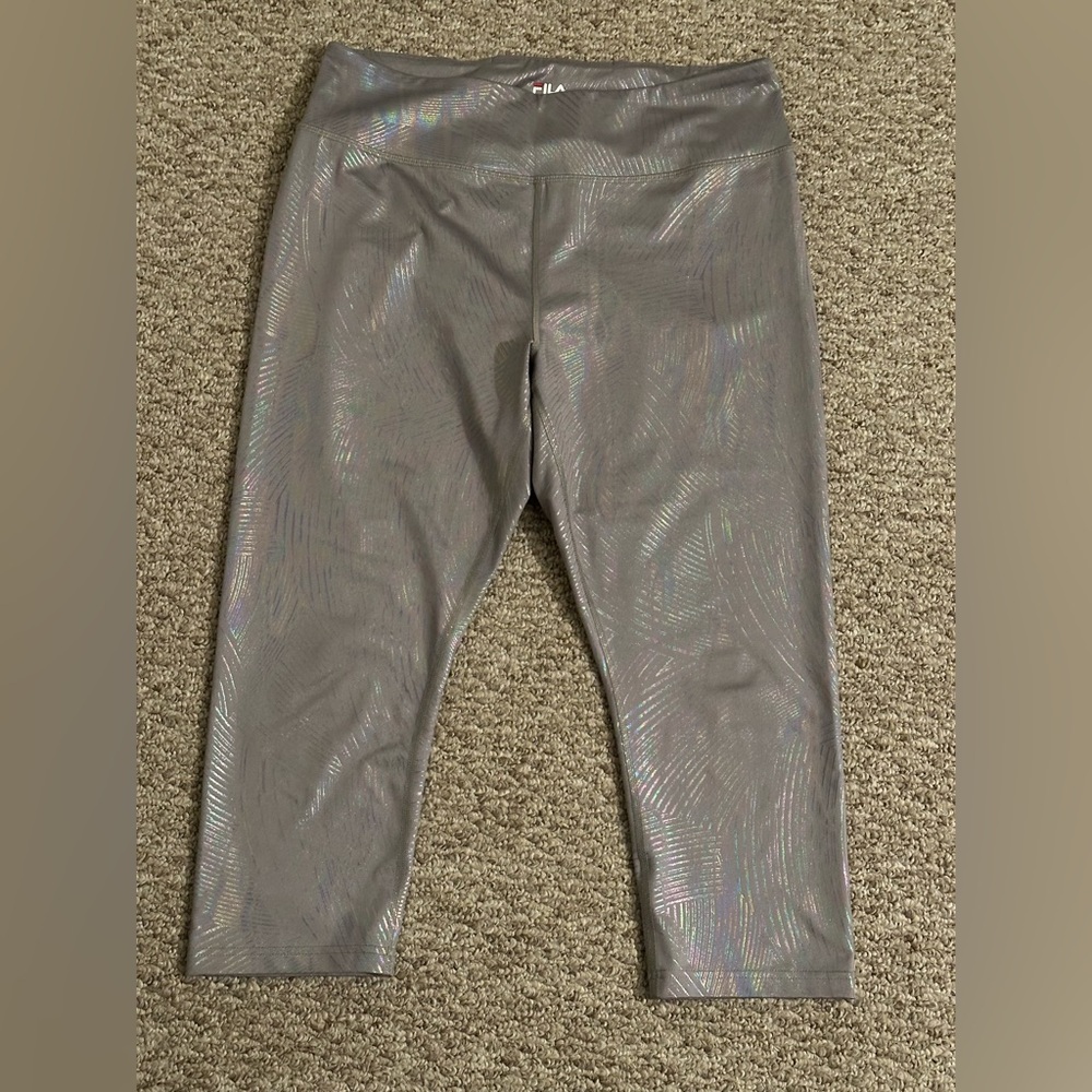 Grey capri leggings